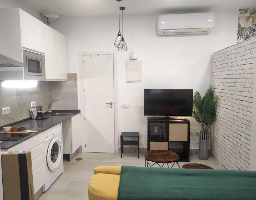 Comfortable Studio In Barrio Salamanca - Bejar Мадрид Экстерьер фото